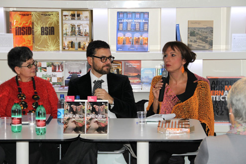 L'autore, Monica Cristina Storini e Vladimir Luxuria in occasione della presentazione di Nell'altro